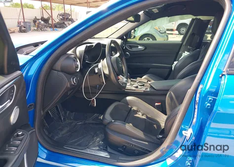 2019 Alfa Romeo Giulia Quadrifoglio Rwd из США, поврежденный, VIN ZARFAMEV2K7606080